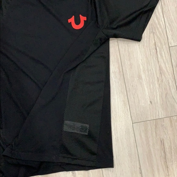 Men’s True Religion Black Mesh Detail Tee - Picture 4 of 5